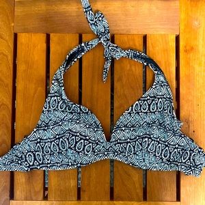 Old Navy wire bathing suit top